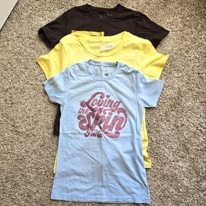 Izzy & Liv T Shirt Bundle Small